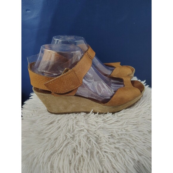 Pedro Garcia Tan Wedge Sandals - Picture 3 of 7